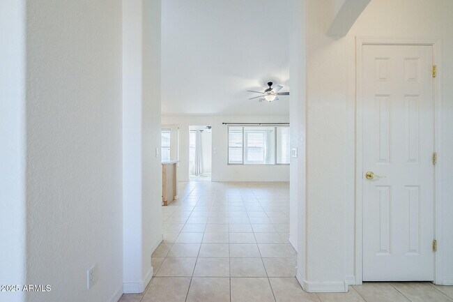 Foto del edificio - 3807 E Hazeltine Way