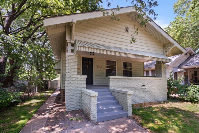 Foto del edificio - 631 SW Lindenwood Ave