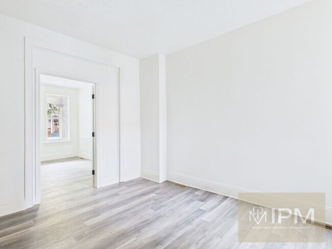 Foto del edificio - 633 W Princess St