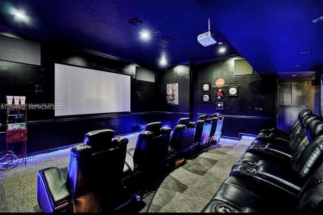 Foto del edificio - 11400 NW 7th St