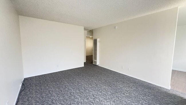 Building Photo - 6019 Bright Ave