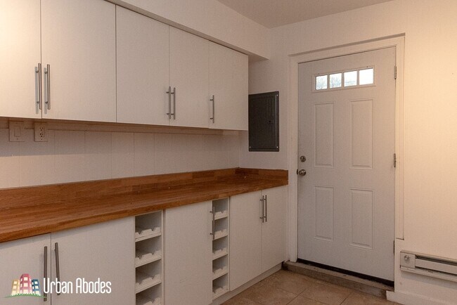 Foto del edificio - 3511 W Dickens Ave