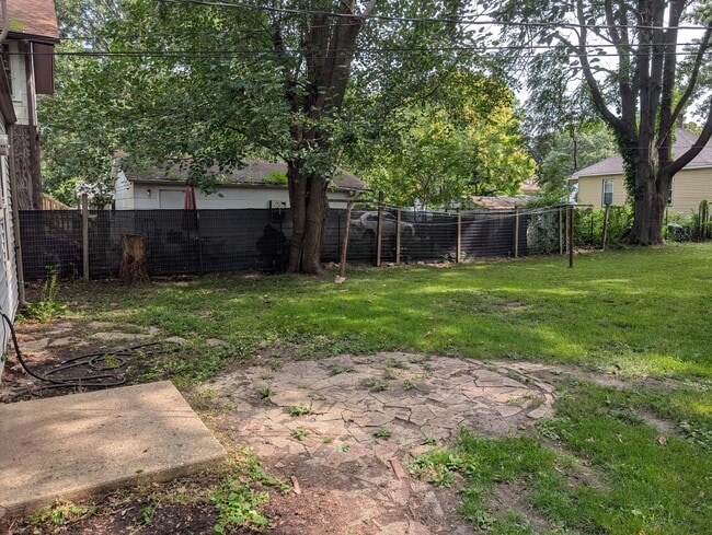 Building Photo - 1008 N Mckinley Ave