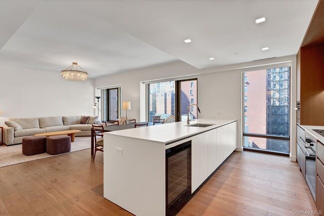 Foto del edificio - 200 E 21st St