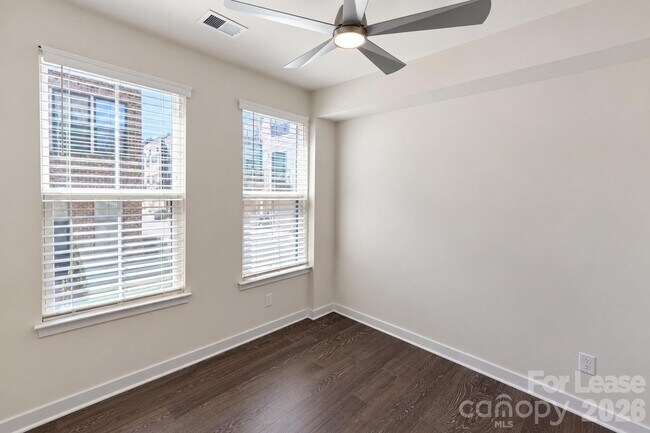 Building Photo - 1226 Gleason Wy