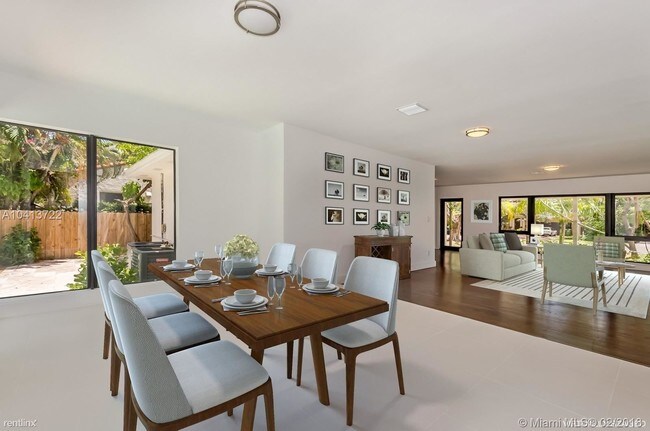 Foto del edificio - 485 NE 55th Terrace