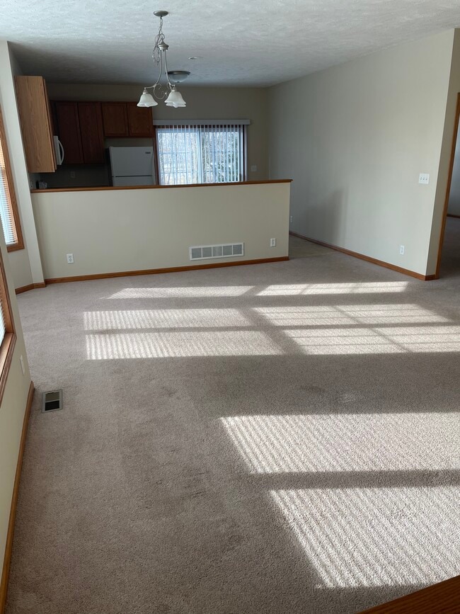 Building Photo - 5513 Sandhutton Ct