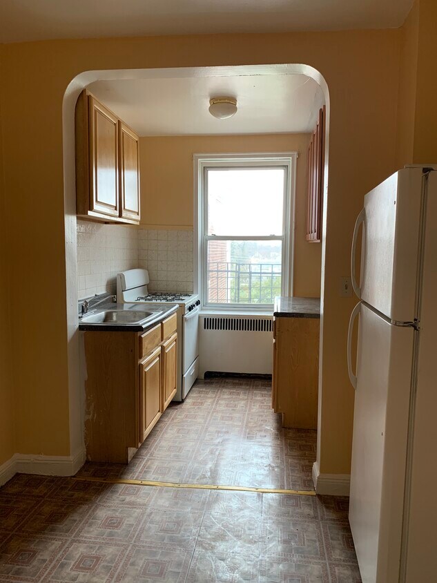 Primary Photo - 342 E 4th St