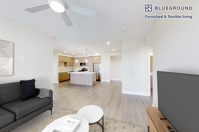 Building Photo - 5685 Park Dr