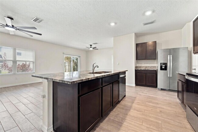 Foto del edificio - 5166 SW 48th Ln