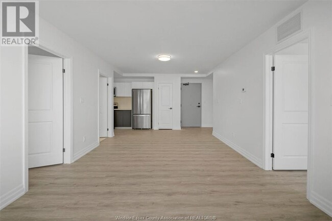 Building Photo - 3370 Stella Crescent