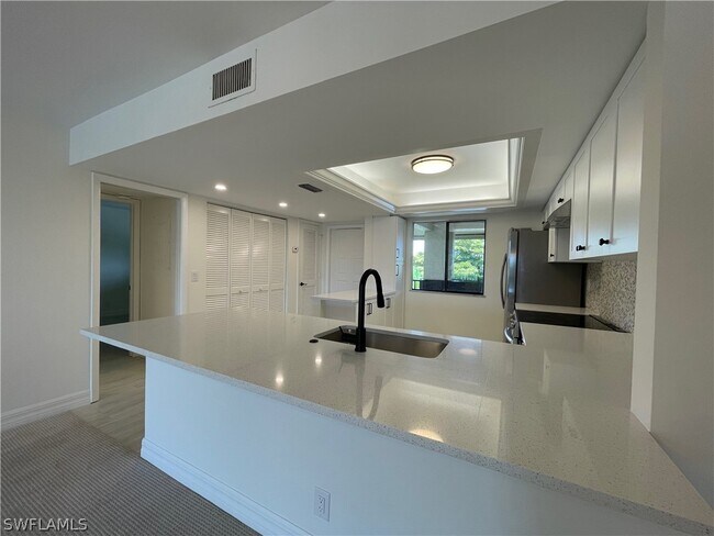 Foto del edificio - 1600 Misty Pines Cir