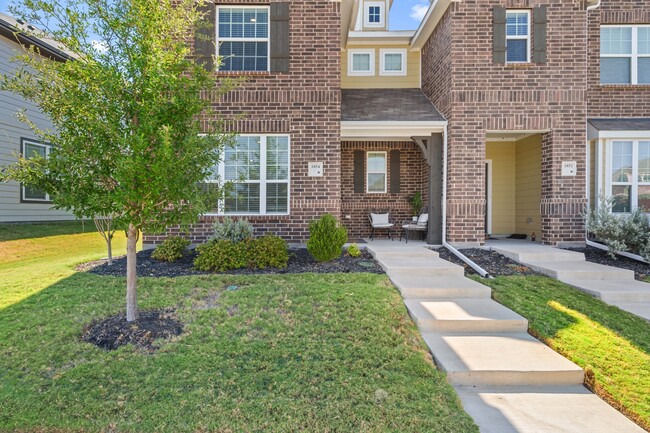 Building Photo - 1854 Indigo Ln