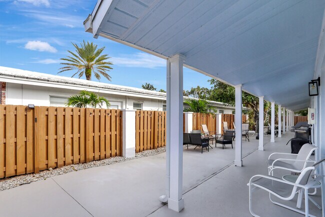 Building Photo - 3208 Marine Dr