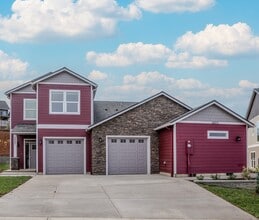 Building Photo - 5873 Joynak St S