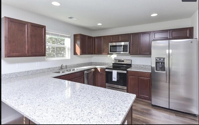 Building Photo - 426 Ganton Ct