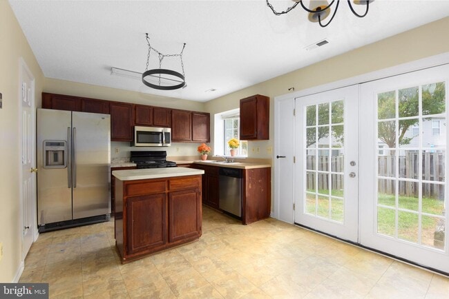 Building Photo - 6512 Old Carriage Dr