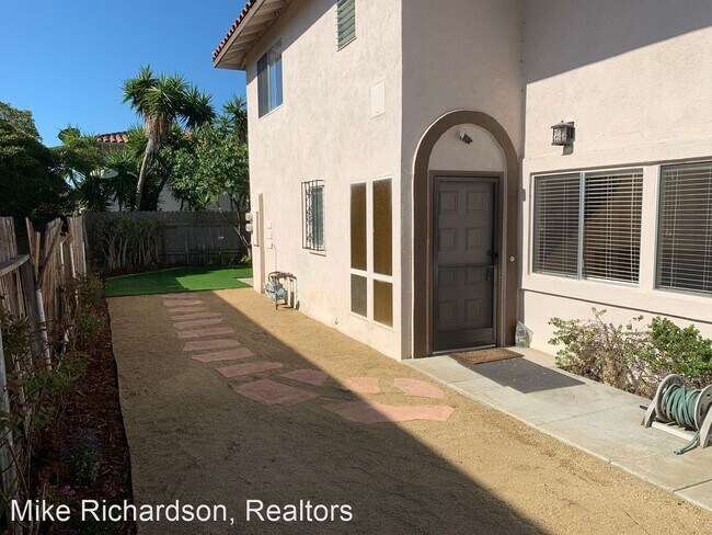 Foto del edificio - 7373 Elmhurst Pl