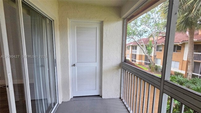 Building Photo - 832 NW 92nd Ave