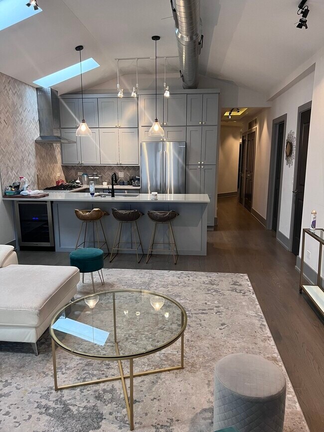 Foto del edificio - 6512 S Minerva Ave