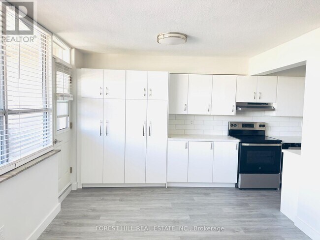 Building Photo - 34 Walmer Rd