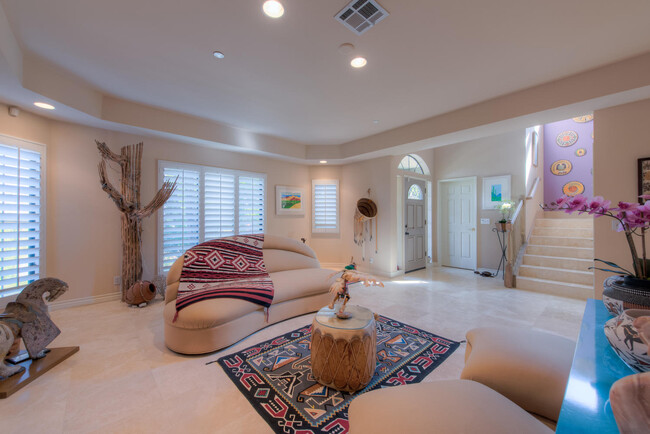 Foto del edificio - 15008 Greenleaf St