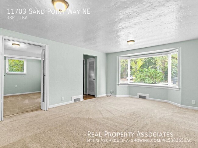 Foto del edificio - 11703 Sand Point Way NE
