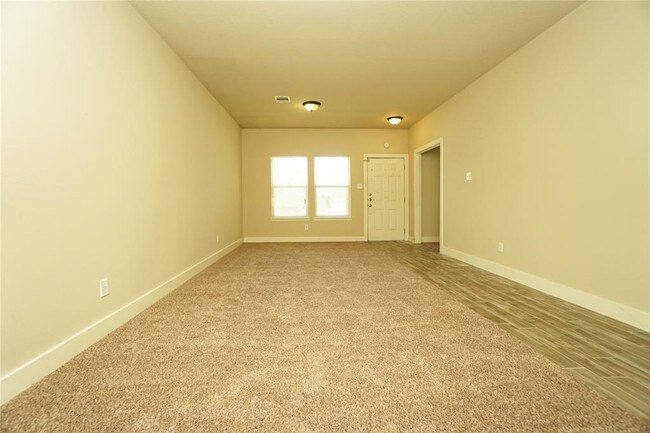 Building Photo - 607 Aweigh Dr