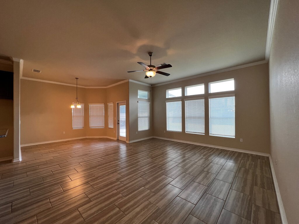 132 Shadow Moss Ln, Rockport, TX 78382 House Rental in Rockport, TX