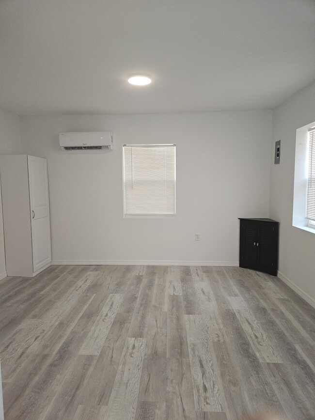 Foto del edificio - 733 E Minneola Ave