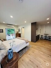 Building Photo - 3762 Spring Creek Dr