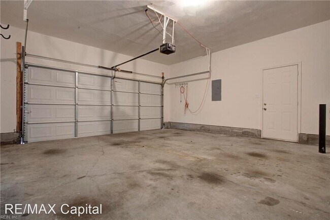 Foto del edificio - 4 br, 2.5 bath House - 141 BAKER FARM DRIVE