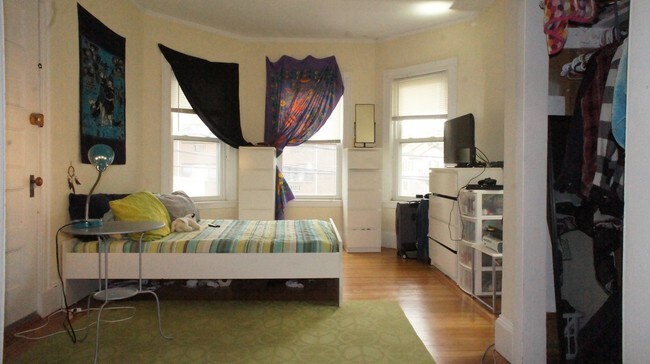 Foto del edificio - 35 Allston St