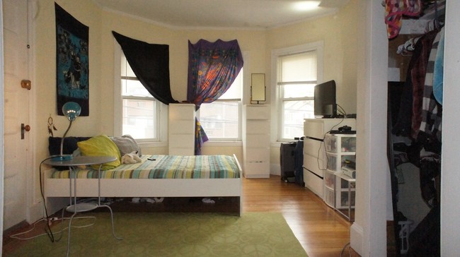 Building Photo - 35 Allston St