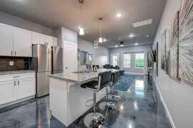 Foto del edificio - 7925 Brandon St