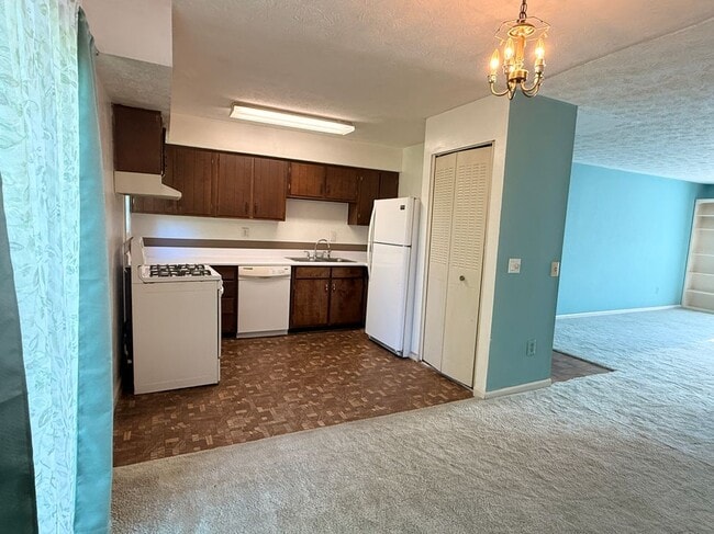 Building Photo - 3237 Abbeywood Dr