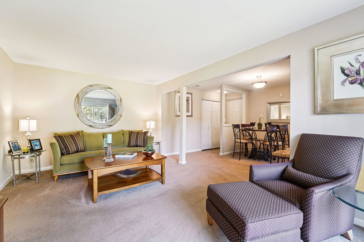 2BR, 1.5BA - 939SF - Model - Living Room - Foxborough Estates