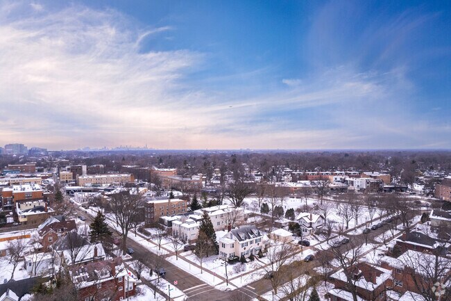 Aerial Photo - 2642-2644 Prairie Ave