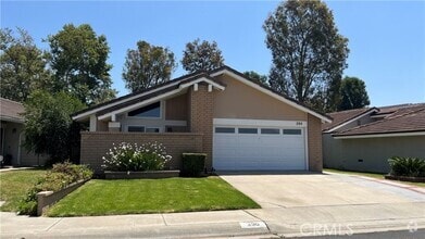 Building Photo - 290 Trailview Cir