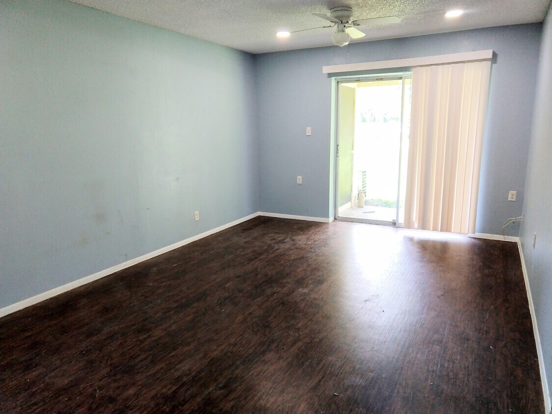 Foto principal - 602 20th Ln E
