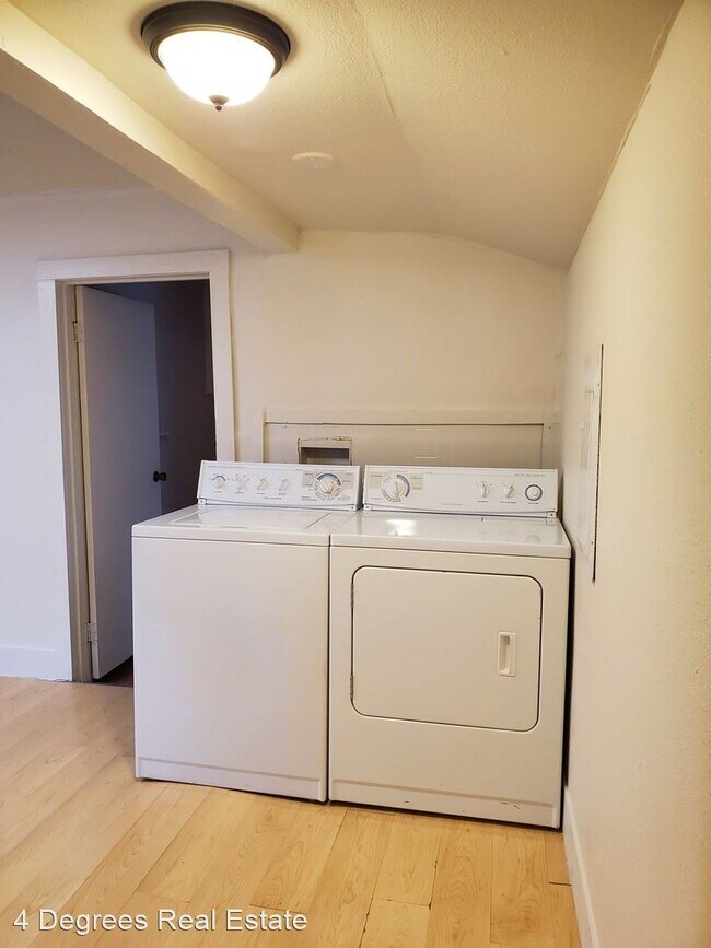 Building Photo - 2 br, 1 bath House - 2217 E Boone Ave