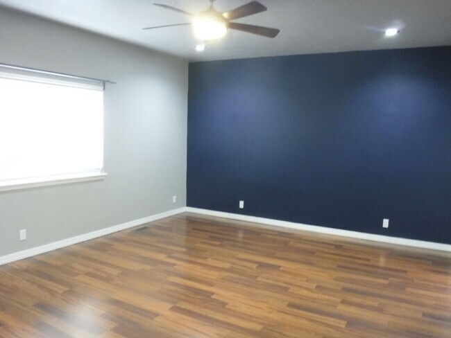 Foto del edificio - Beautiful 3 bed 2 bath in Meridian Tumble Creed Subdivision just off Linder and Ustick Rd.