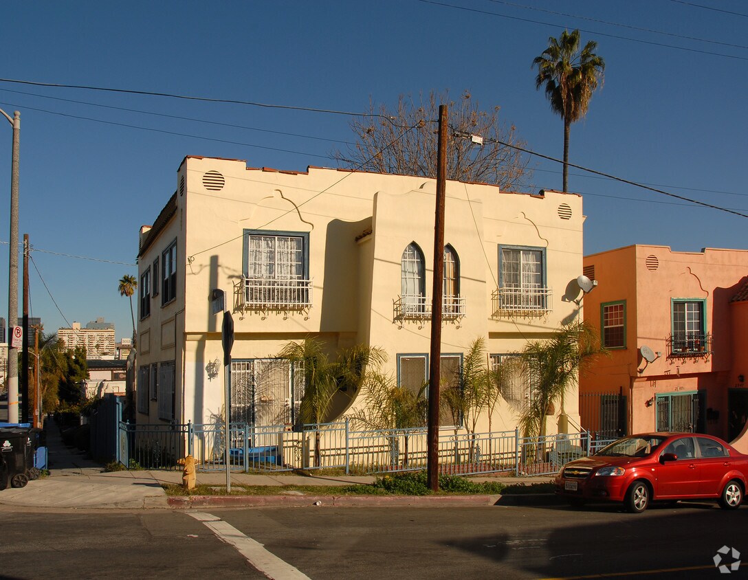 Primary Photo - 2949 W 11th St