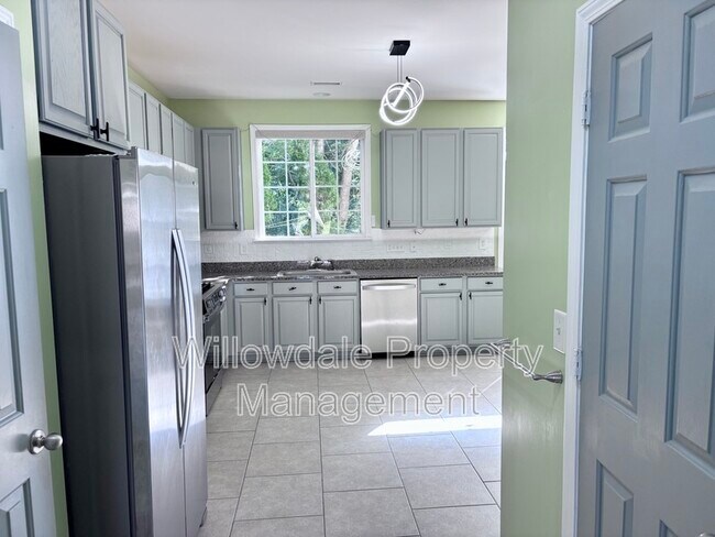 Building Photo - 624 Piper Stream Cir