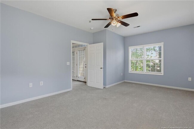 Building Photo - 625 Marshtree Ln