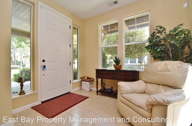 Building Photo - 40200 Antigua Rose Terrace