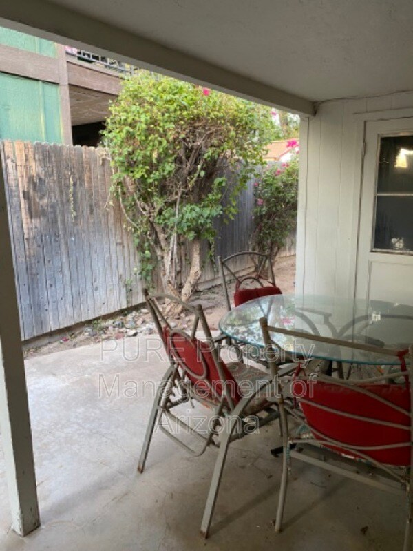 Building Photo - 844 W Rio Salado Pkwy