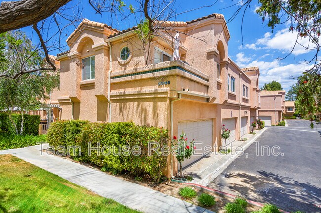 Foto del edificio - 25146 Steinbeck Ave