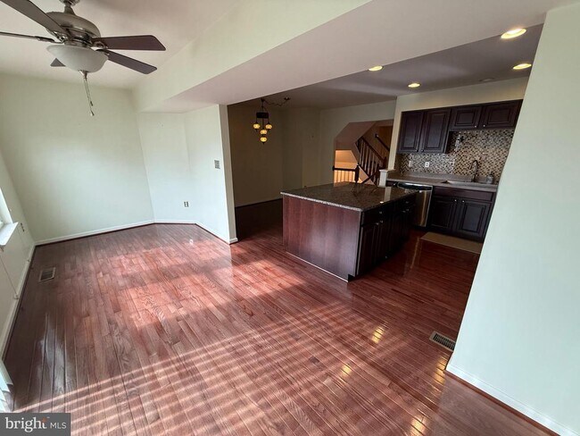 Foto del edificio - 7211 Maidstone Pl