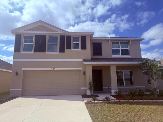 Foto del edificio - 16769 Parker River St